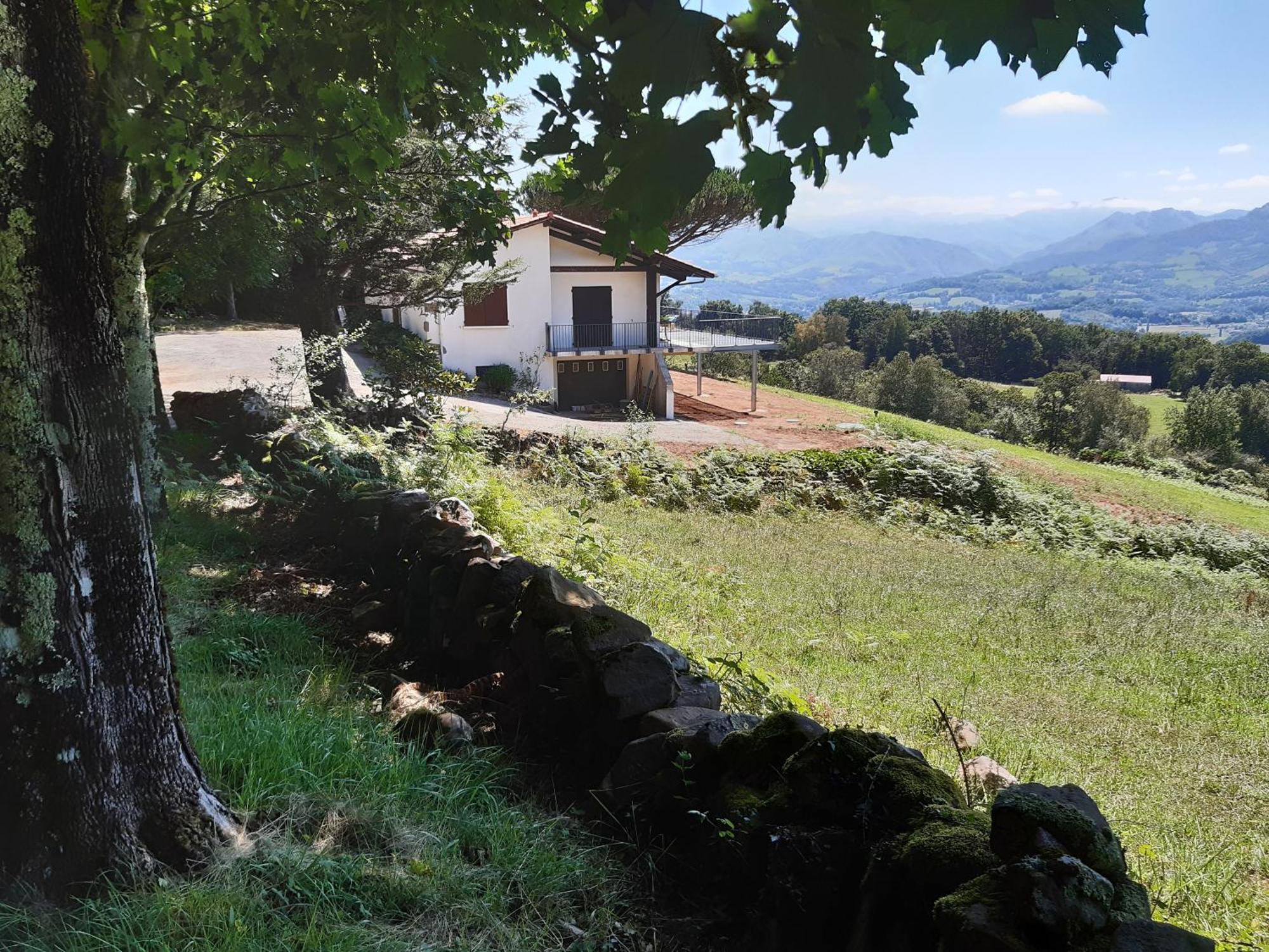 Maison Au Pays Basque, Calme Avec Vue Imprenable Sur Montagnes Irouleguy Extérieur photo